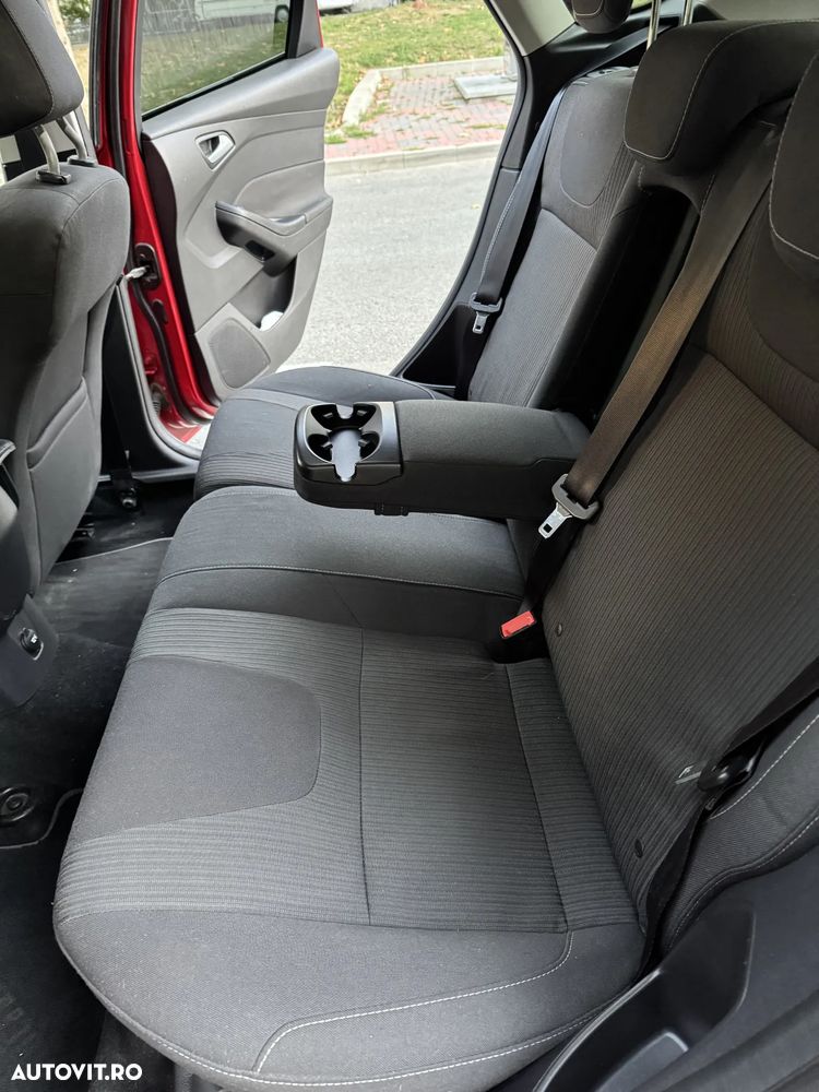 Ford Focus - 9