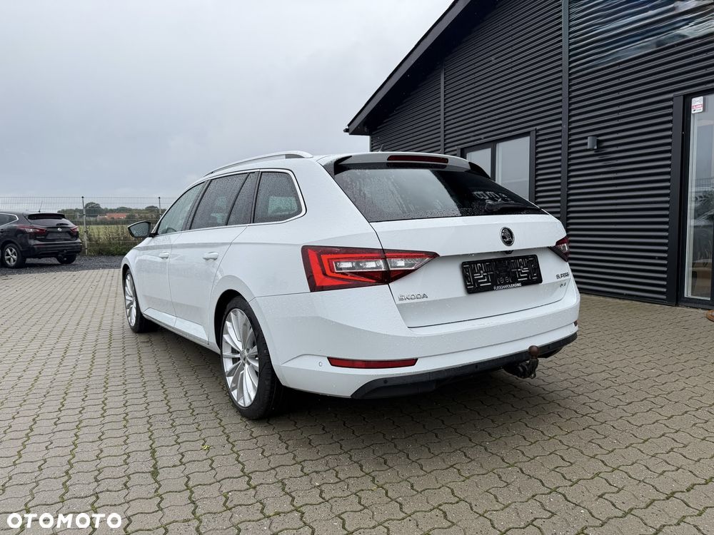 Skoda Superb 2.0 TDI 4x4 DSG Premium Edition - 3