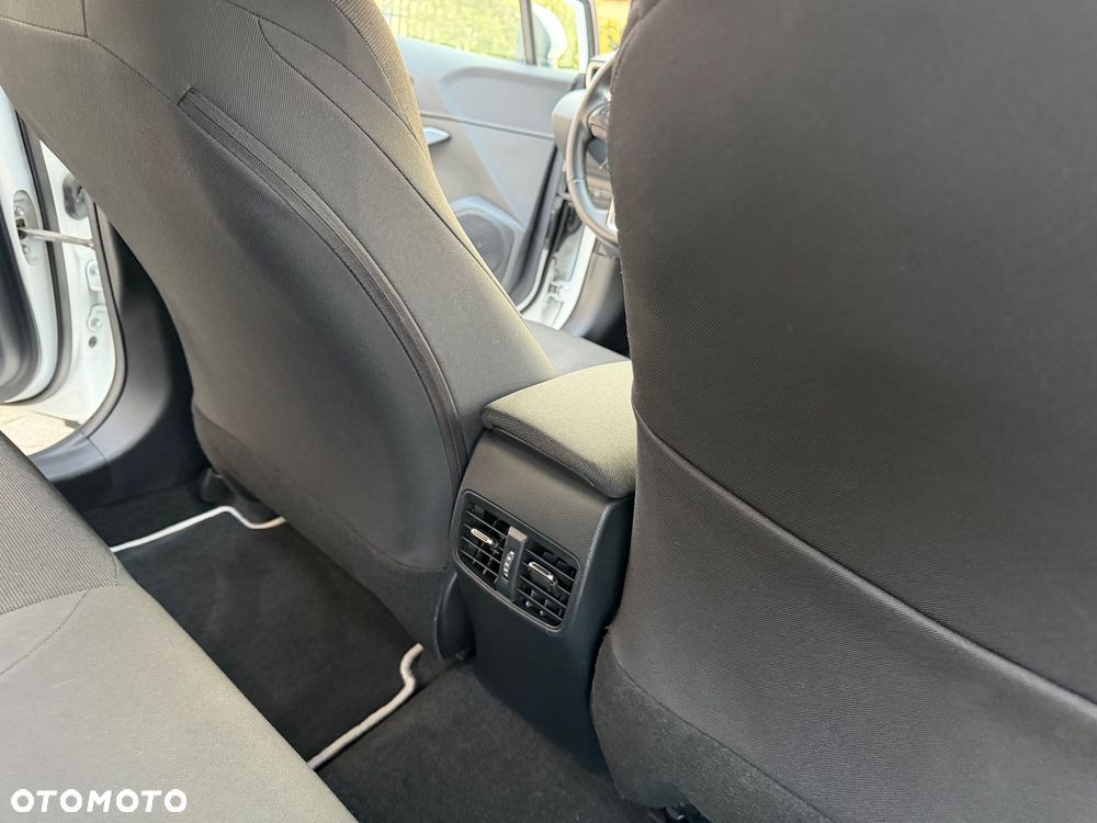 Toyota Corolla - 28