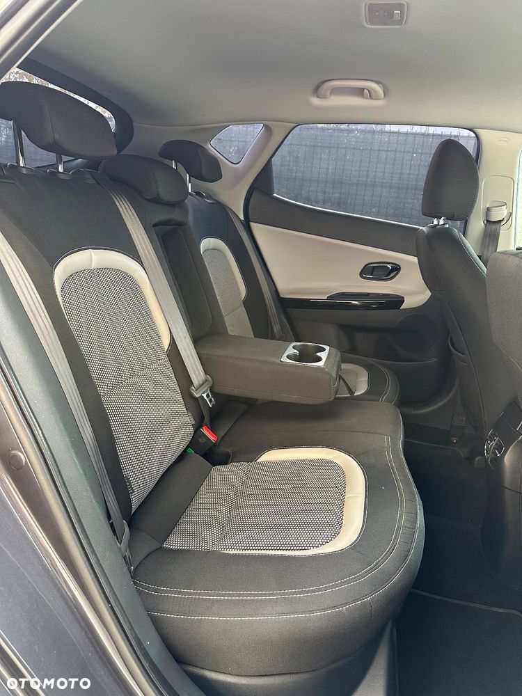 Kia Ceed - 13