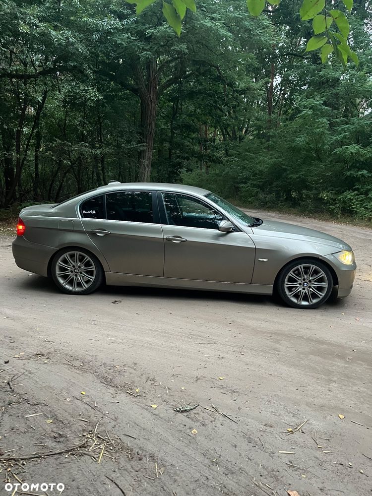 BMW Seria 3 325d - 4