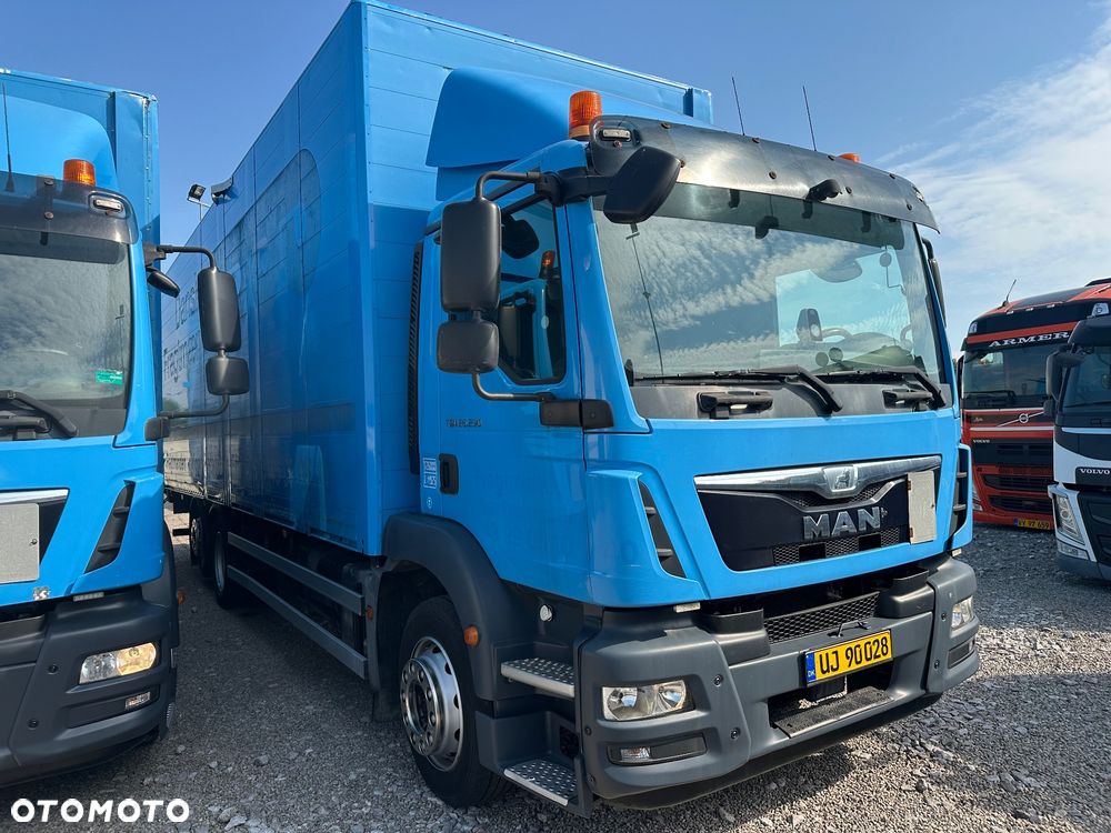 MAN TGM 26.290  KONTENER 33 PALETY  ORG. 275 TYS KM -dl 8.50m - 3