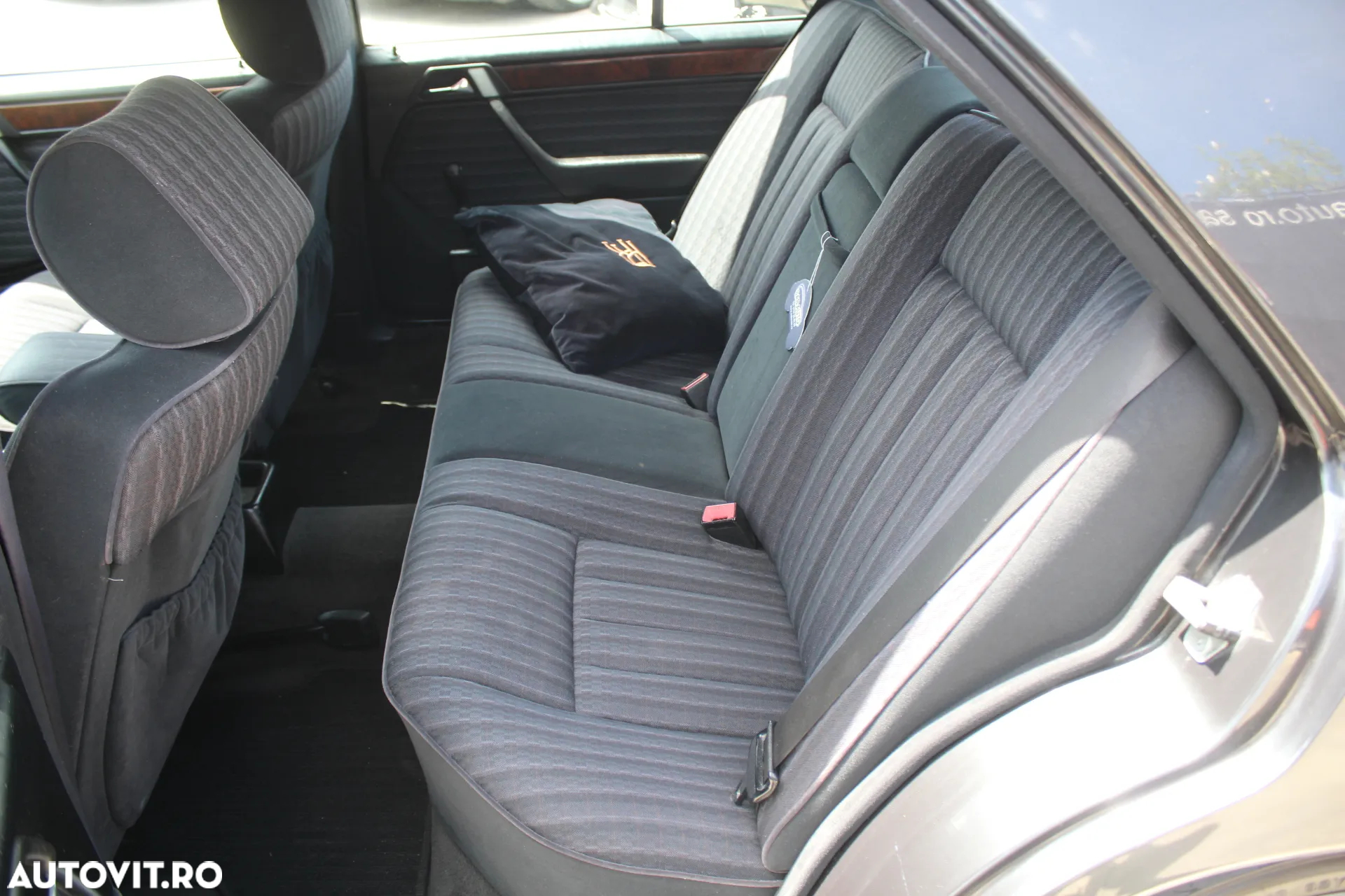 Mercedes-Benz E - 12