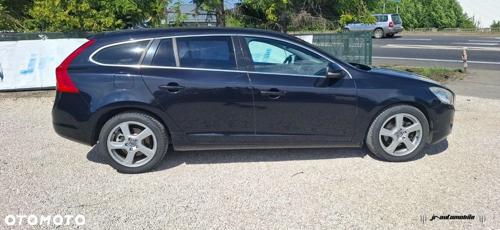 Volvo V60 D4 Geartronic Momentum - 10