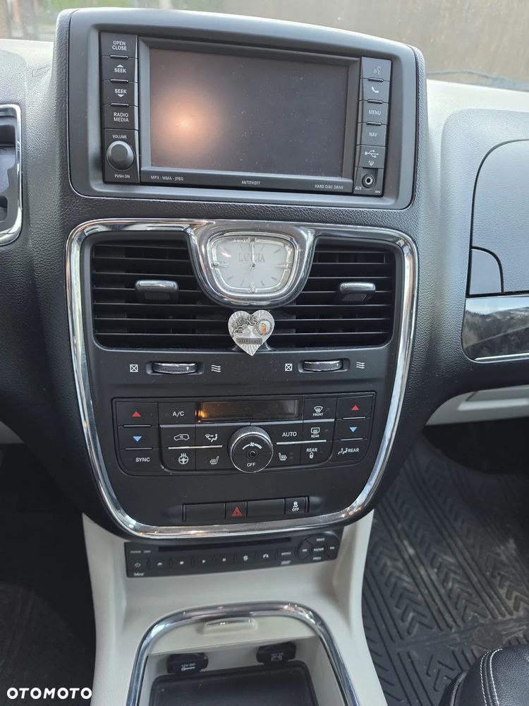 Lancia Voyager 2.8CRD Gold - 7