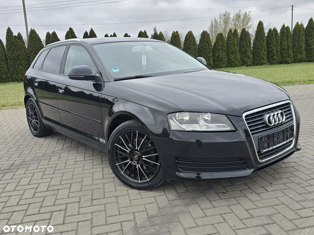 Audi A3 Sportback - 1