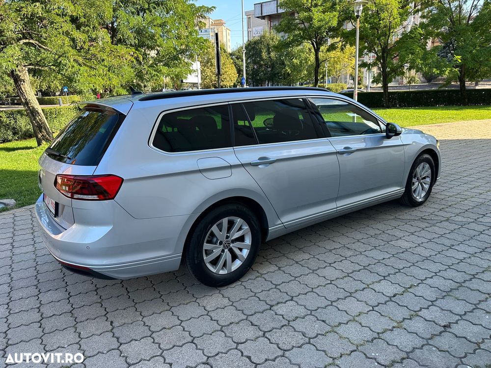 Volkswagen Passat 2.0 TDI DSG Highline - 25