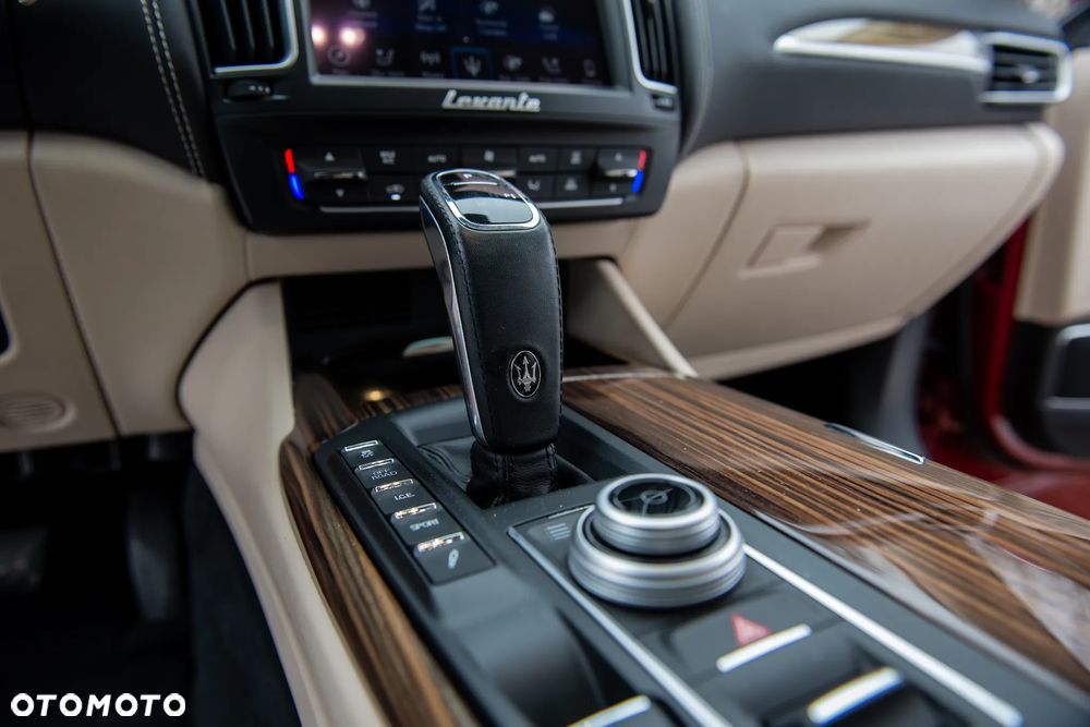 Maserati Levante S Q4 GranLusso - 31
