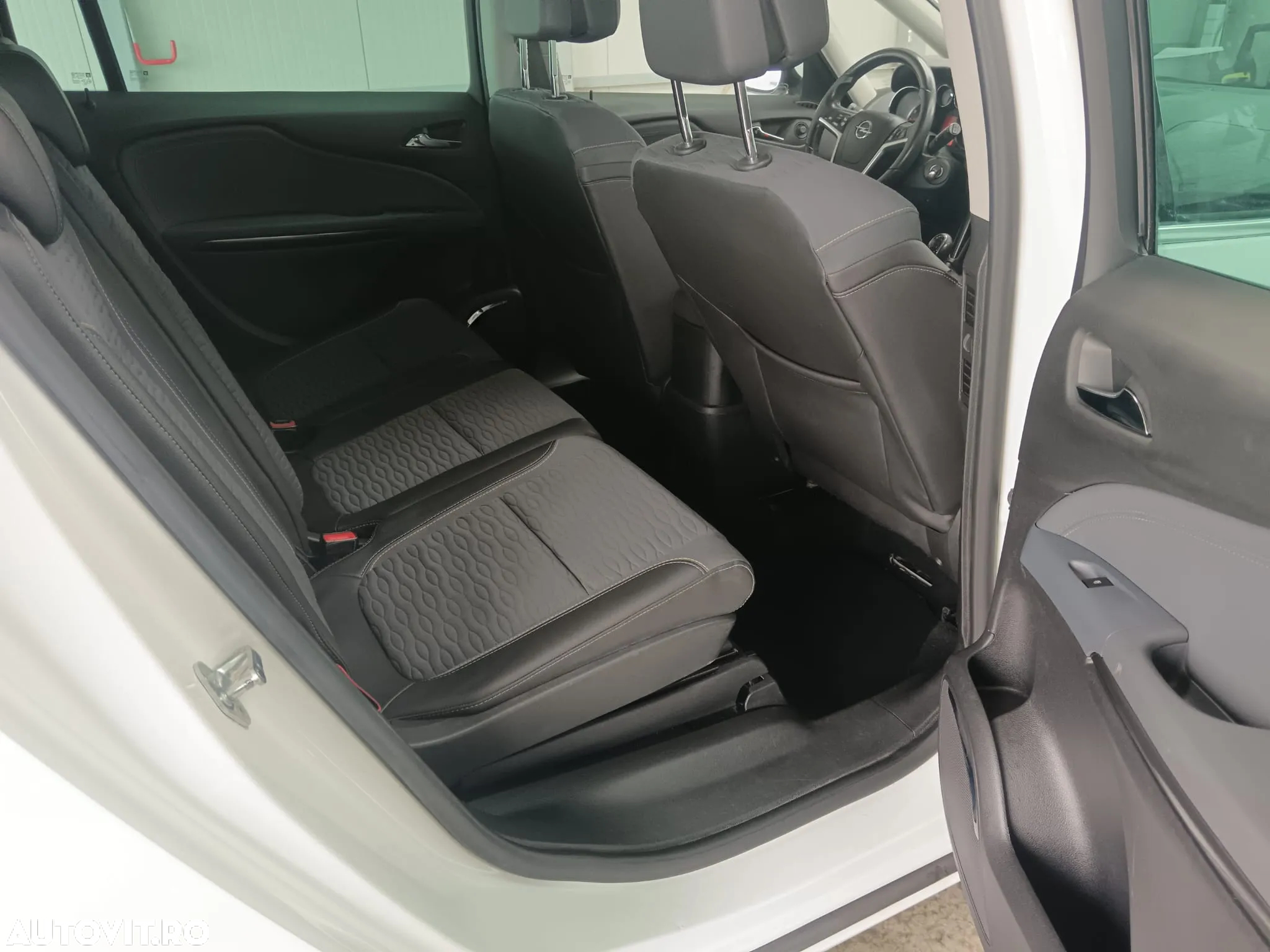 Opel Zafira 1.6 CNG Turbo (ecoFLEX) Active - 8