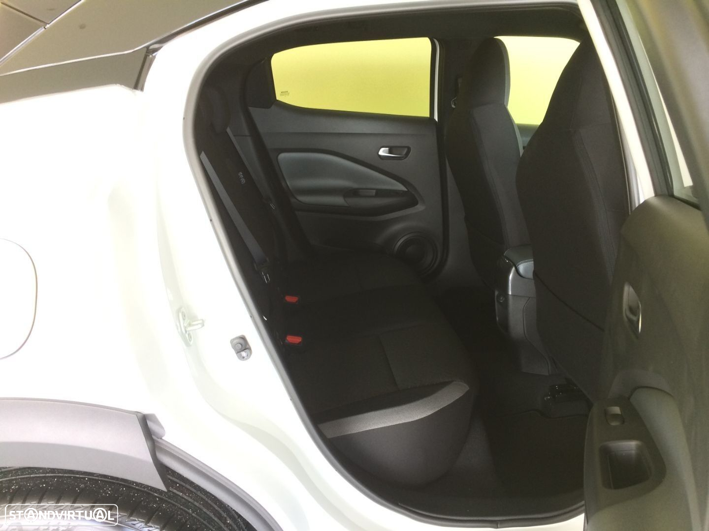 Nissan Juke 1.0 DIG-T N-Connecta - 12