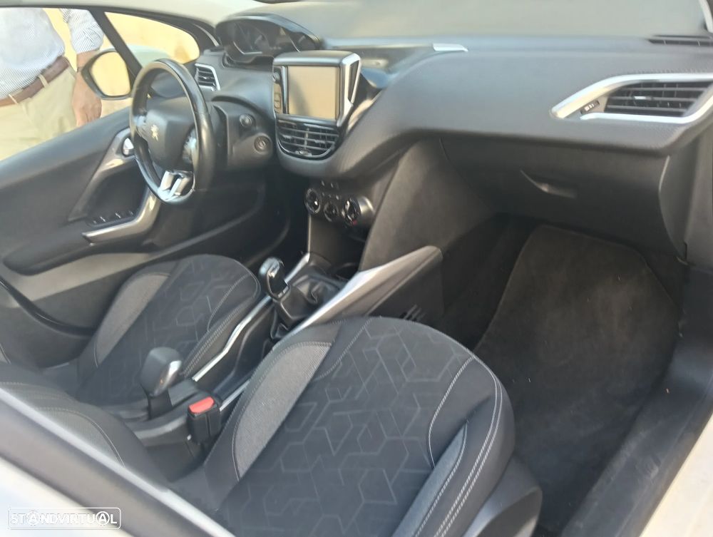 Peugeot 2008 1.6 BlueHDi Style - 20