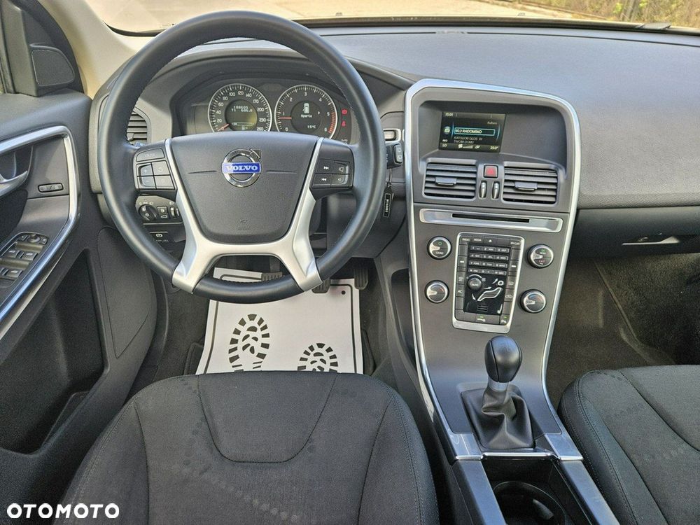 Volvo XC 60 D3 Momentum - 9