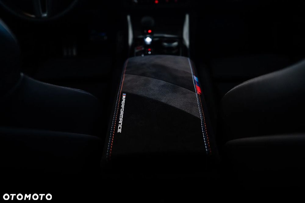 BMW M4 Competition M xDrive sport - 17