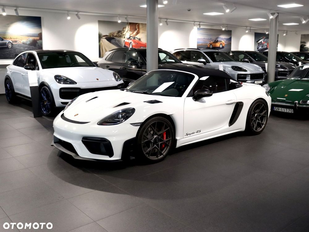 Porsche 718 Spyder - 1
