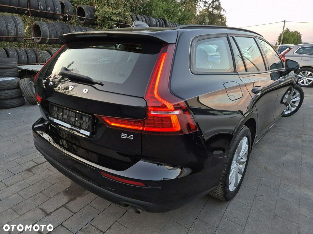 Volvo V60 B4 D Geartronic Momentum Pro - 4