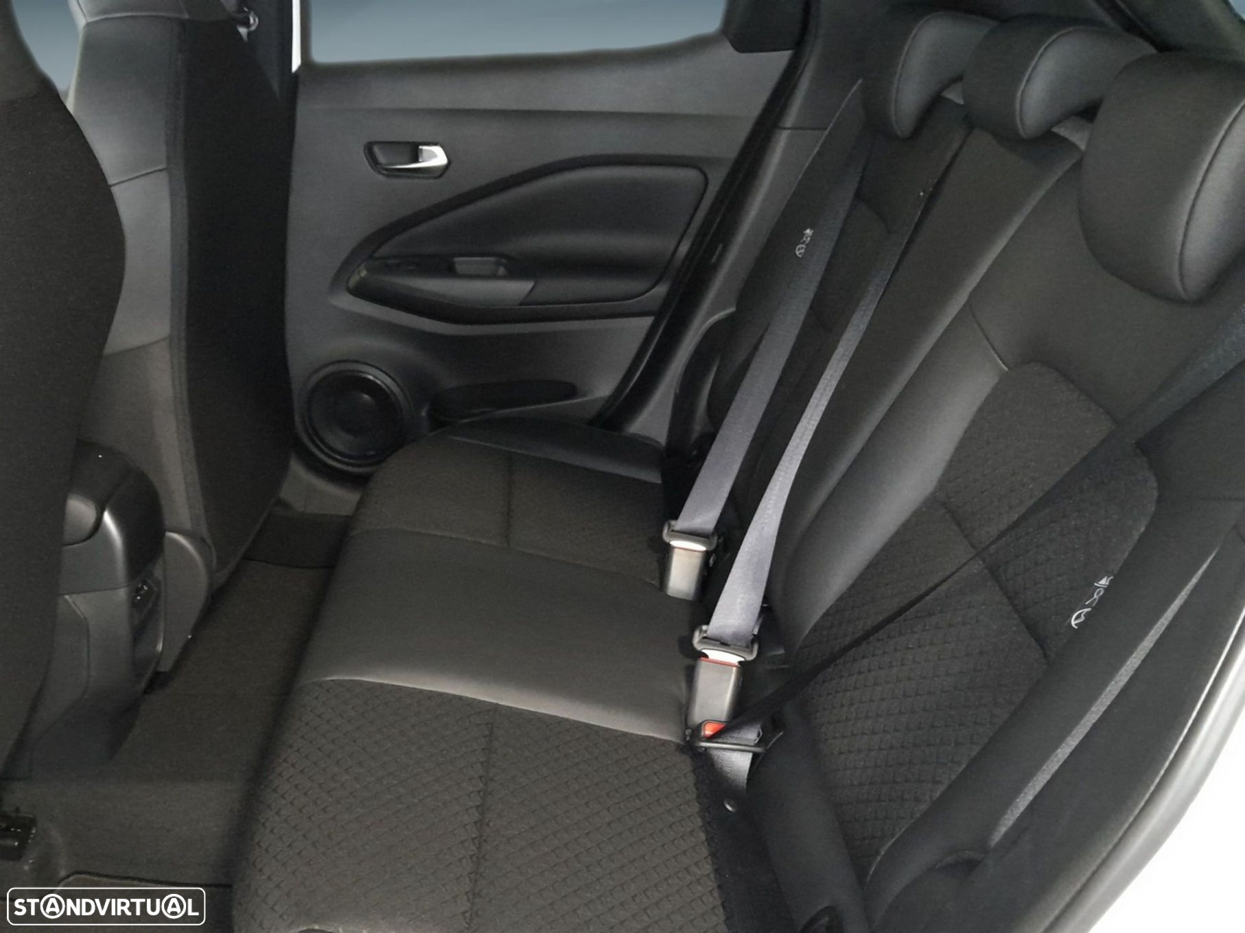 Nissan Juke 1.6 Hybrid N-Design - 14