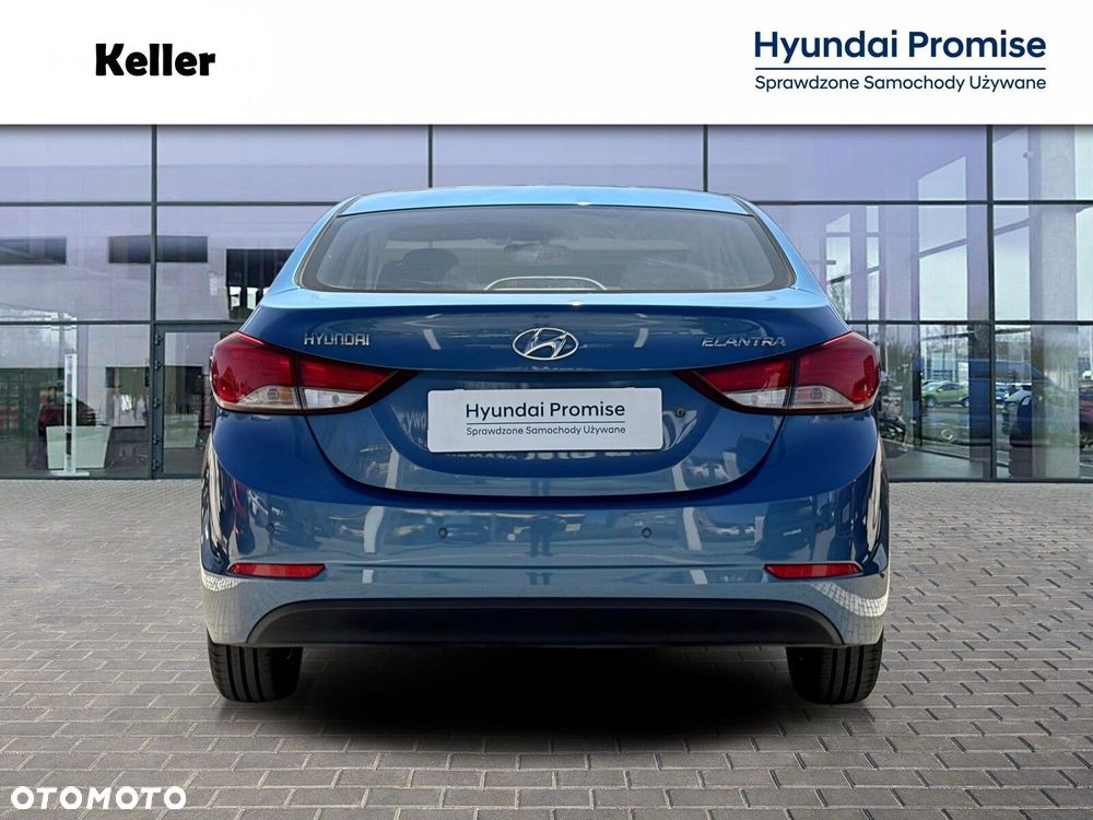 Hyundai Elantra - 5