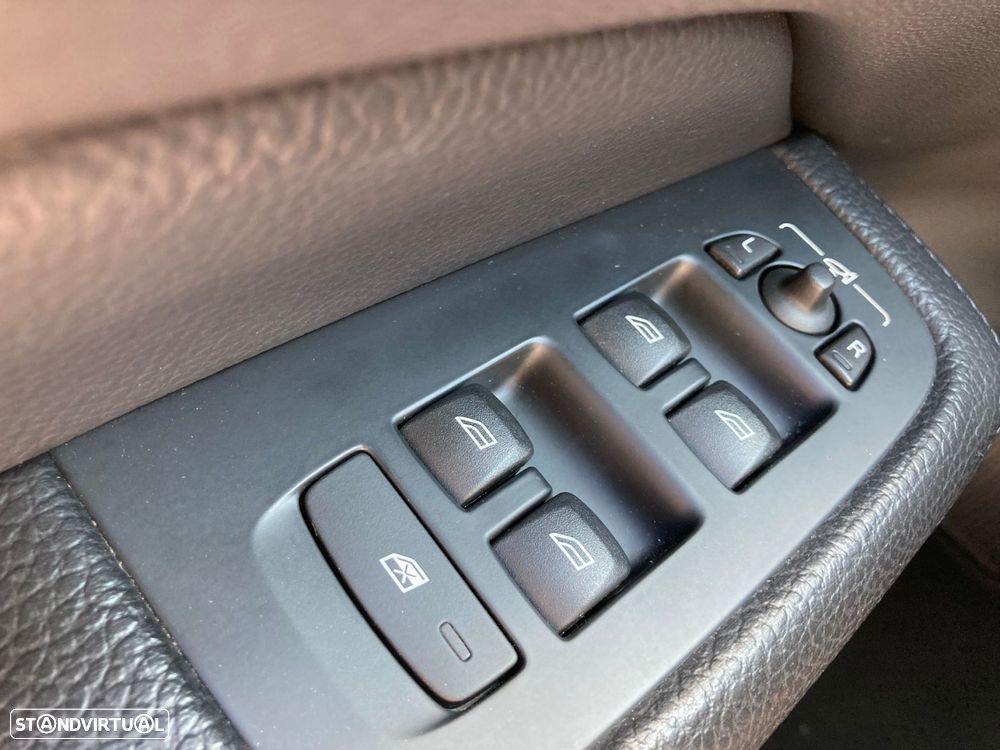 Volvo V60 2.0 T6 AWD TE Inscription Expression - 25