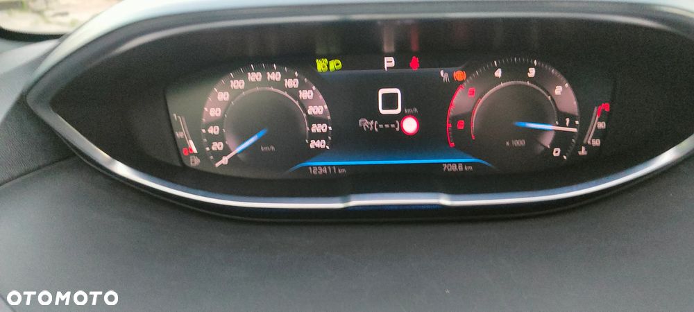Peugeot 5008 2.0 BlueHDi GT Pack S&S EAT8 - 8