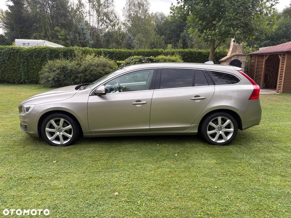 Volvo V60 D4 Drive-E Momentum - 6