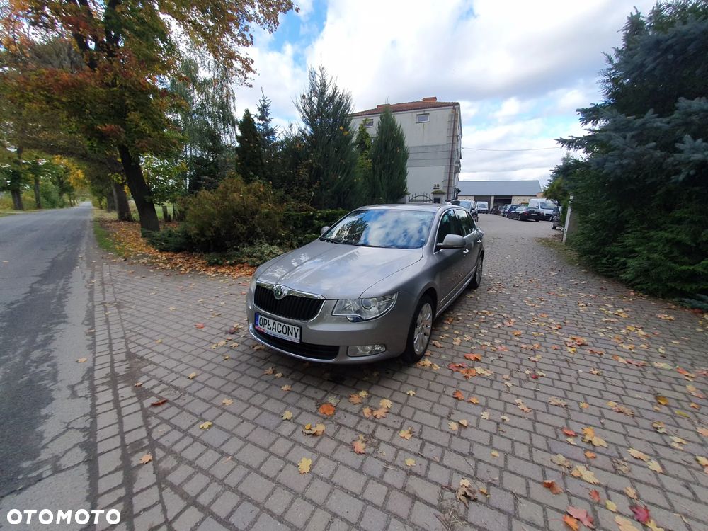 Skoda Superb 2.0 TDI Exclusive - 1