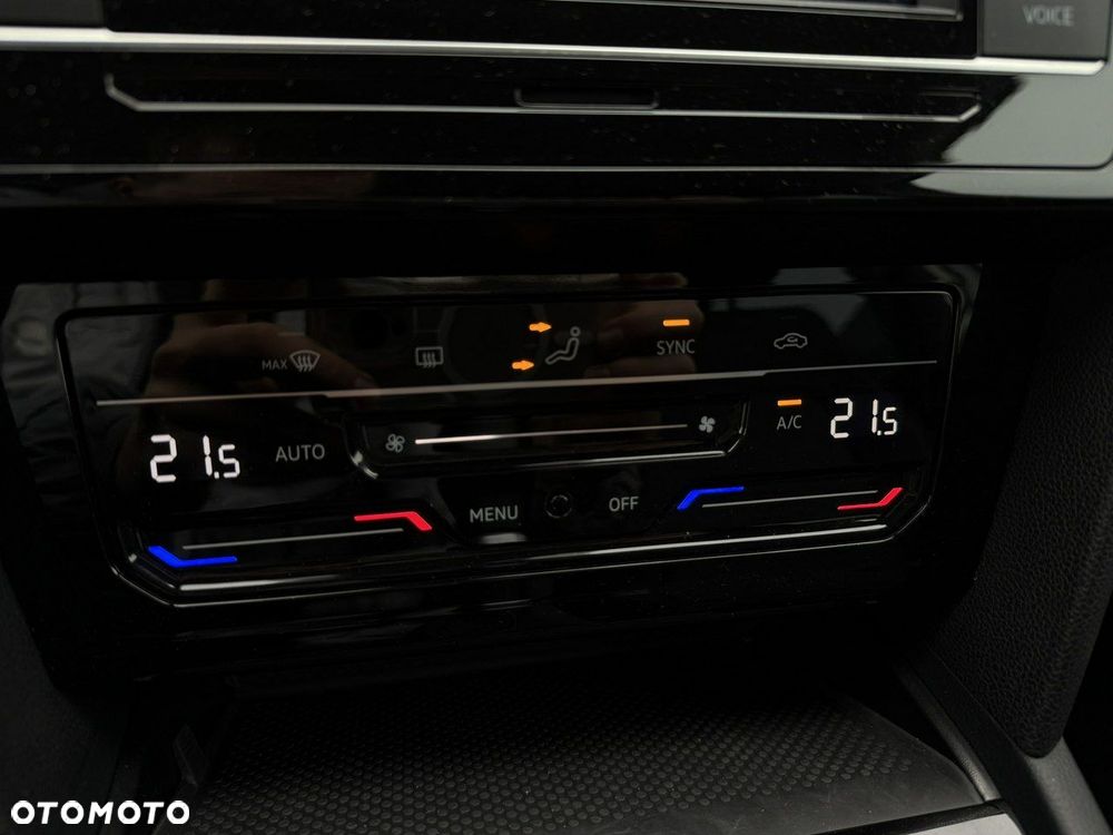 Volkswagen Passat - 13