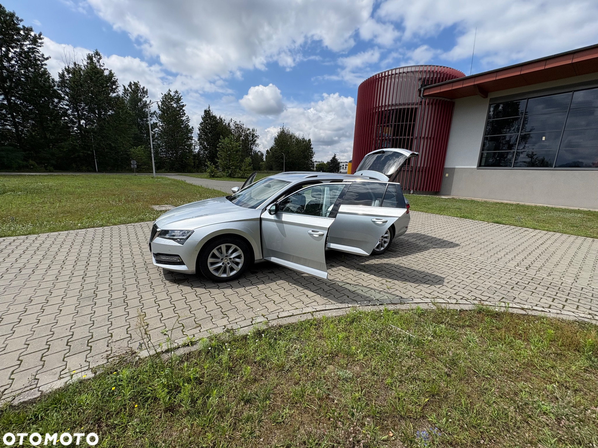Skoda Superb 2.0 TDI DSG Style - 14
