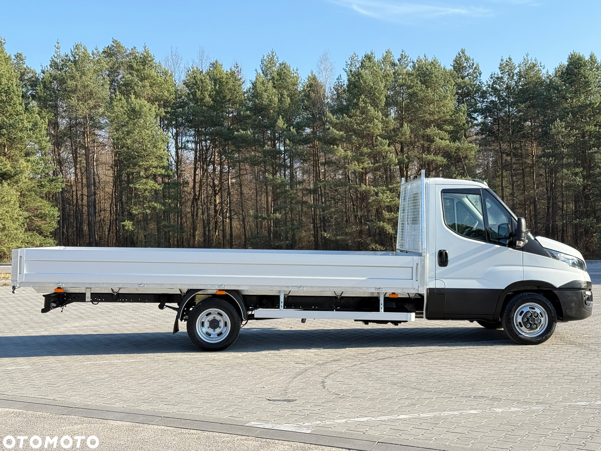 Iveco DAILY 35-170 3.0 HPI 180KM SKRZYNIA 5.20M ! NOWA ZABUDOWA ! Resor+Poduszka ! - 3