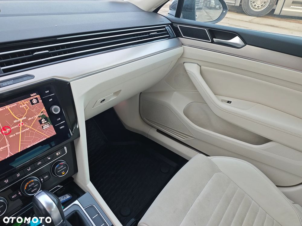 Volkswagen Passat 2.0 TSI BMT Highline DSG - 29