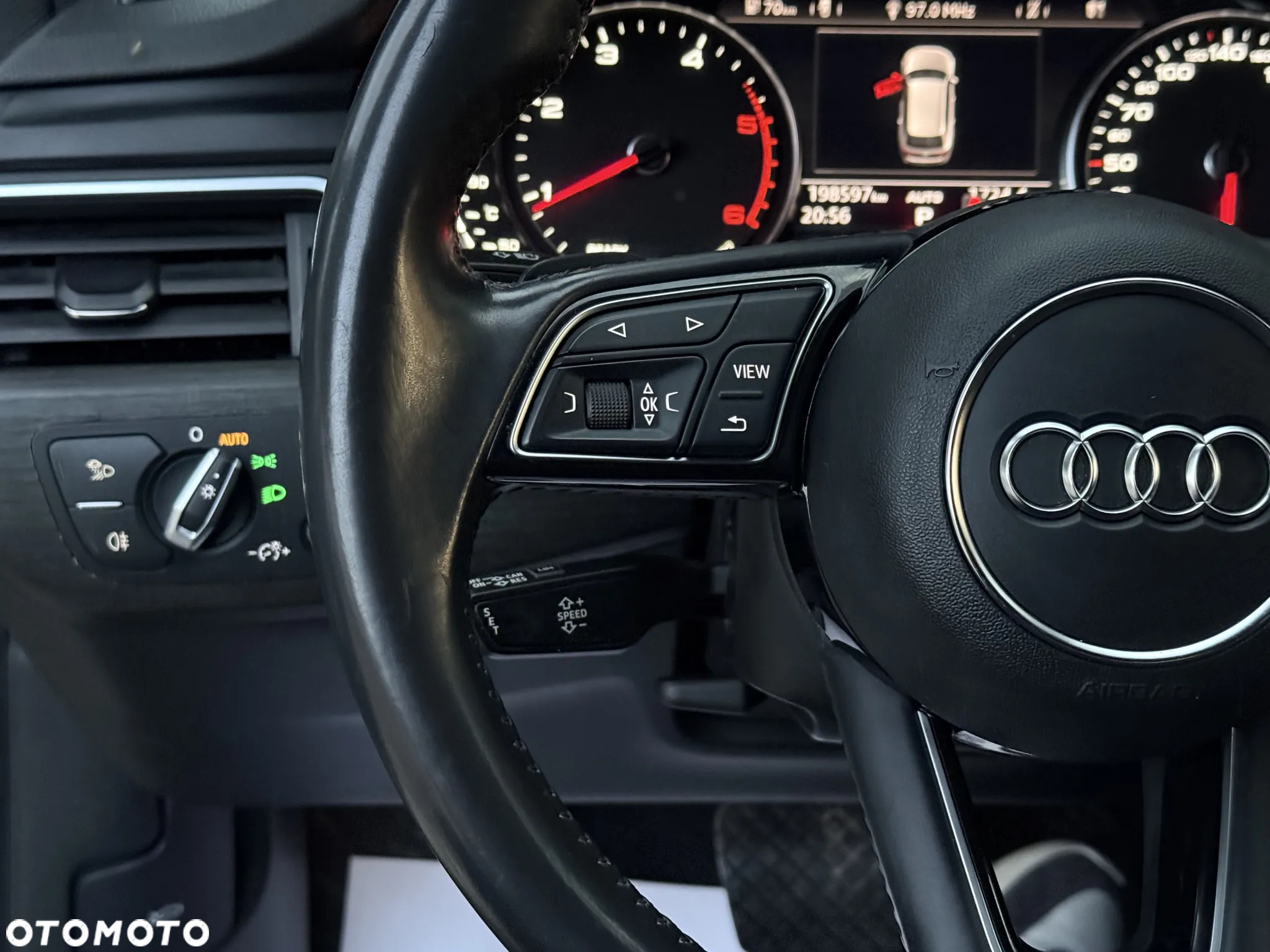 Audi A4 Avant 40 TDI quattro S tronic S line - 28