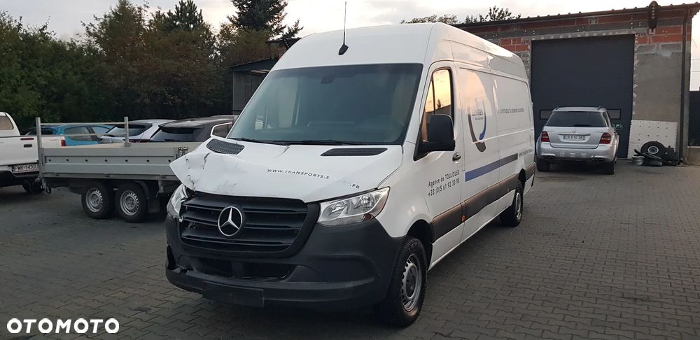 Mercedes-Benz Sprinter - 3