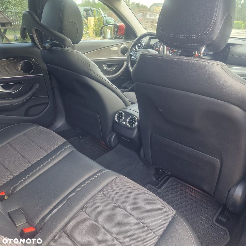 Mercedes-Benz Klasa E 200 4Matic 9G-TRONIC - 5