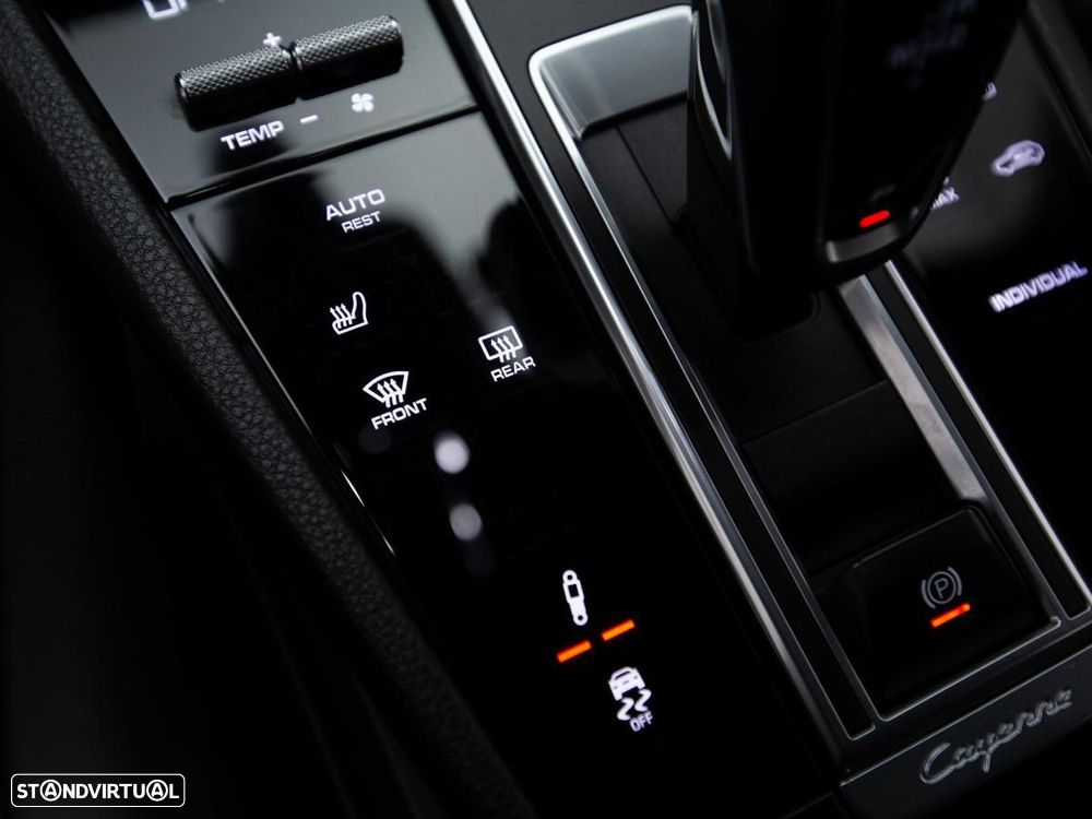 Porsche Cayenne Coupé E-Hybrid - 28