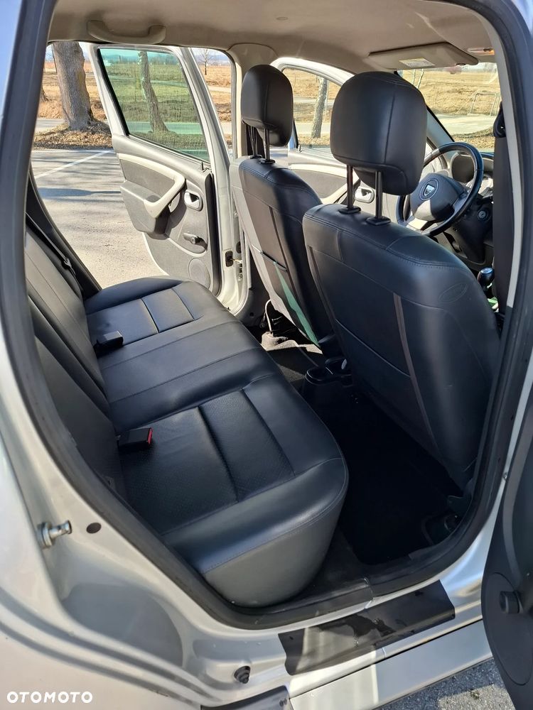 Dacia Duster 1.6 16V 105 4x4 Laureate - 15