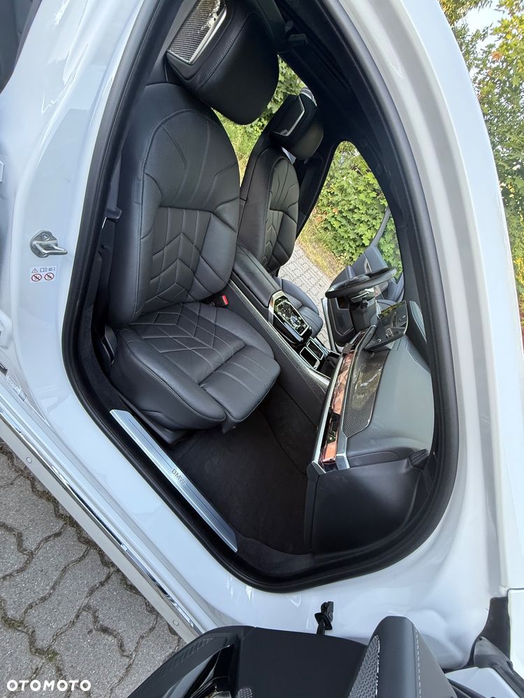 BMW Seria 7 - 10