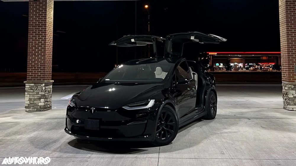 Tesla Model X Plaid - 1