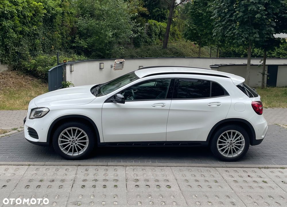 Mercedes-Benz GLA 220 4-Matic - 3