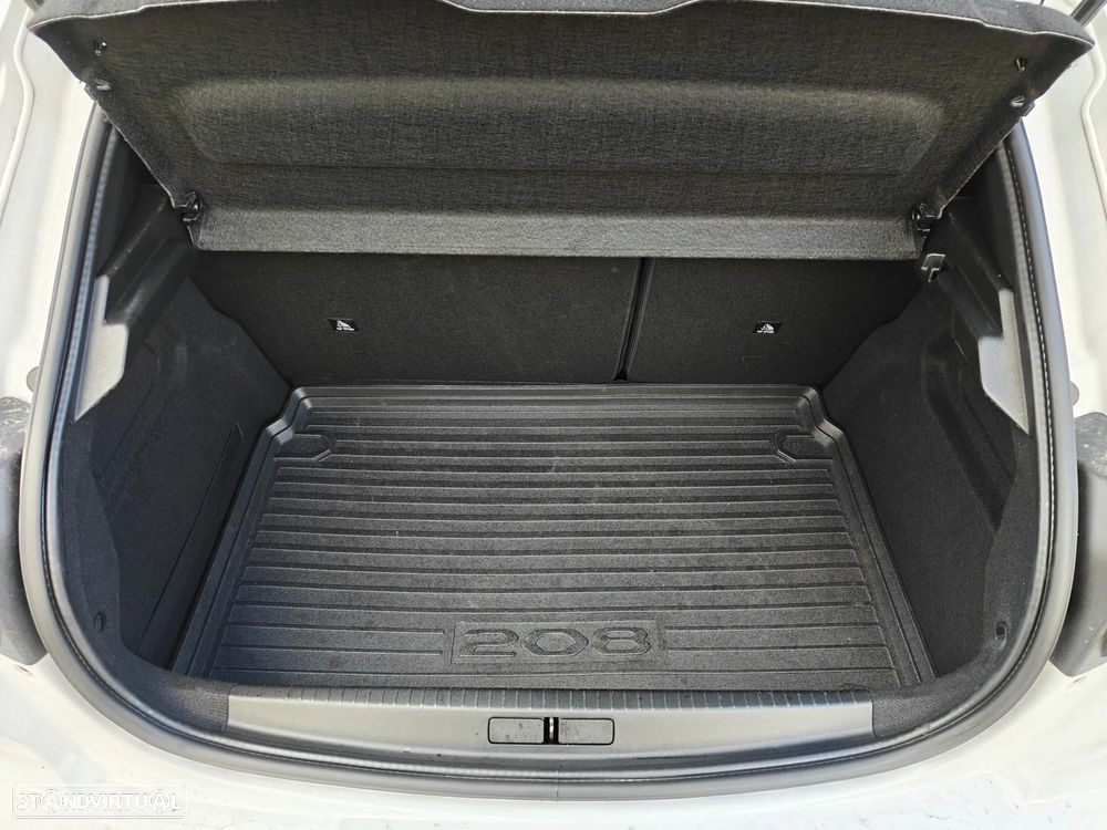 Peugeot 208 PureTech 100 Allure Pack - 28