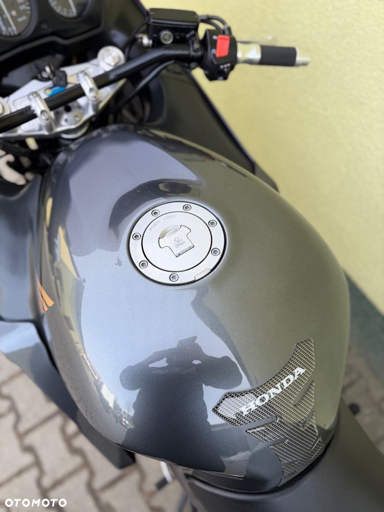 Honda CBR - 33