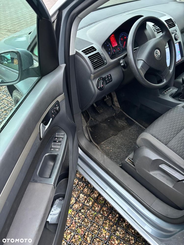 Volkswagen Touran 1.6 Trendline - 6