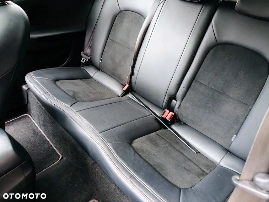 Kia Ceed 1.6 T-GDI GT - 29