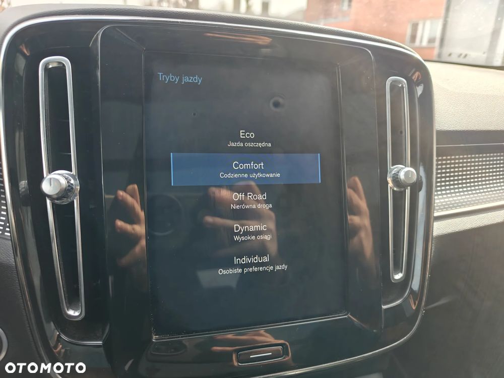 Volvo XC 40 D4 AWD Geartronic R-Design - 30