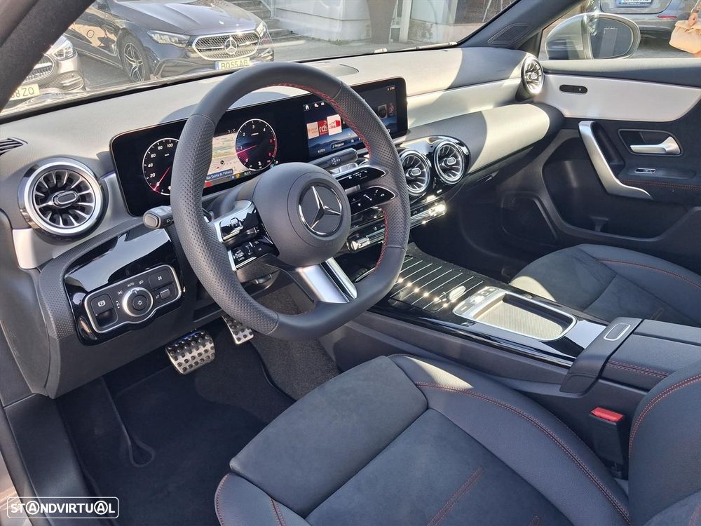 Mercedes-Benz A 180 d 8G-DCT AMG Line - 11