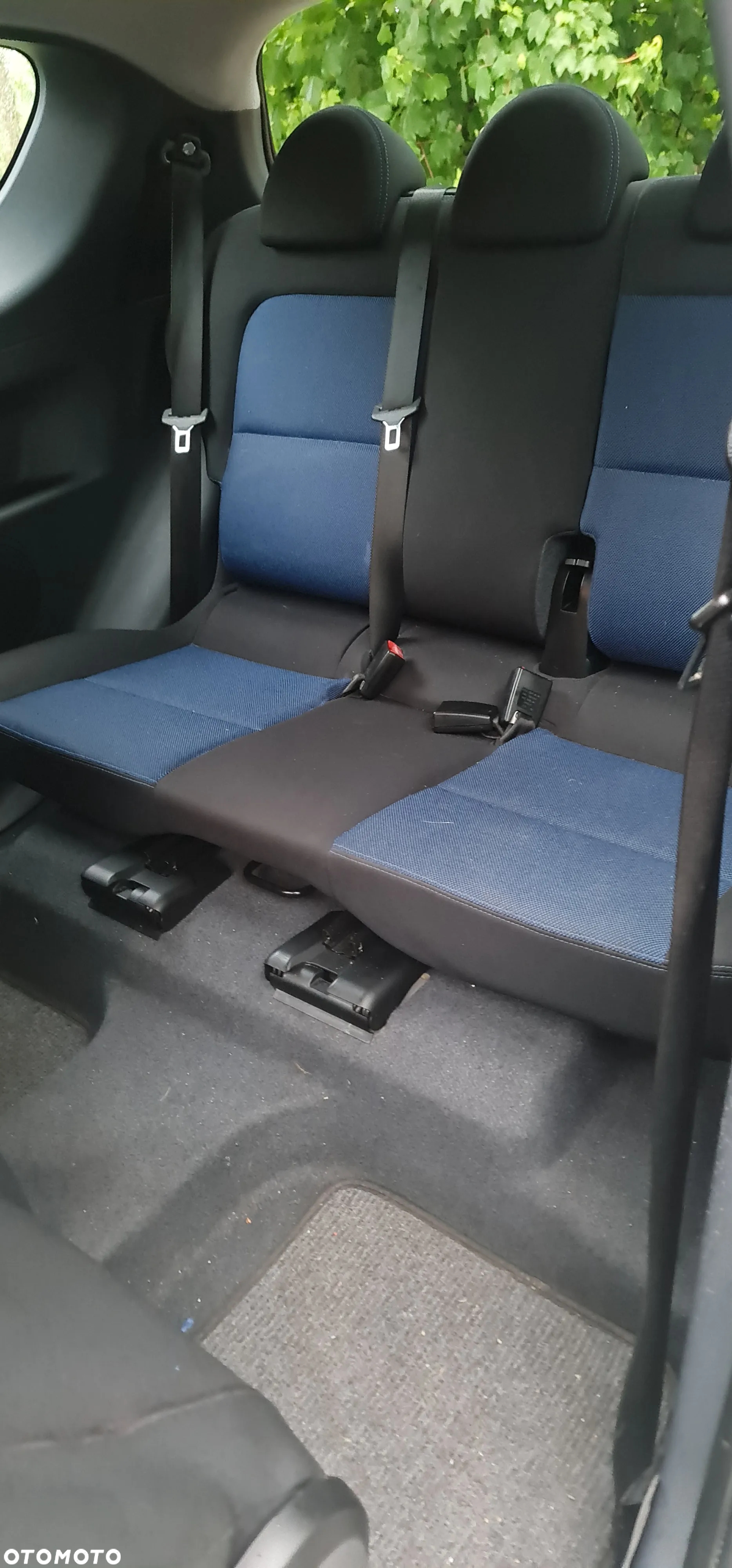 Mitsubishi Colt - 10