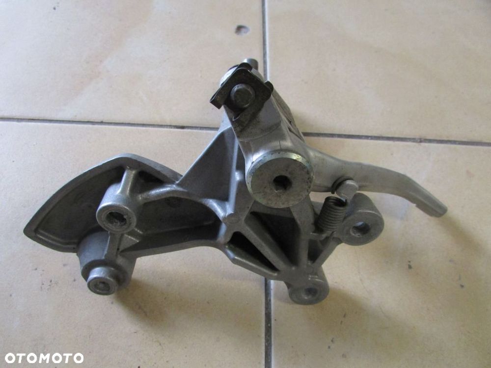 Triumph  Sprint Speed 955I set podnóżek prawy kompletny - 3