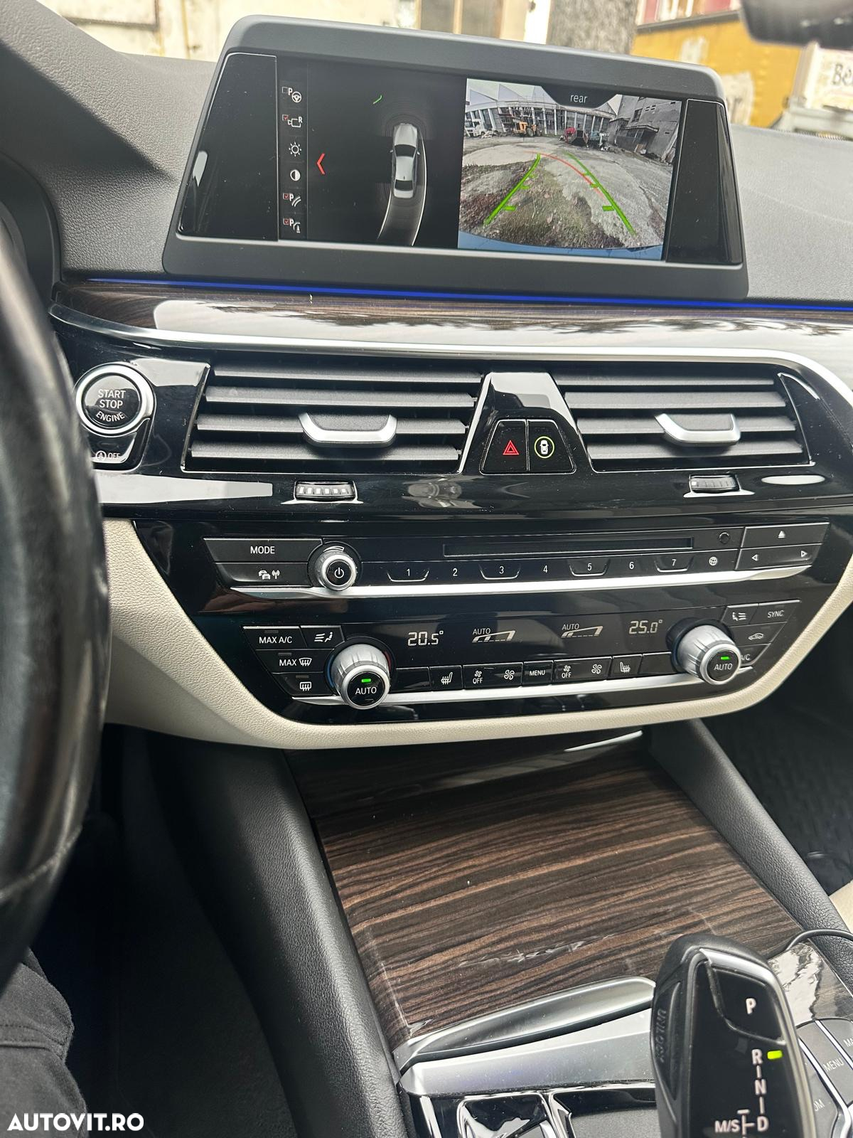 BMW Seria 5 520d AT - 11