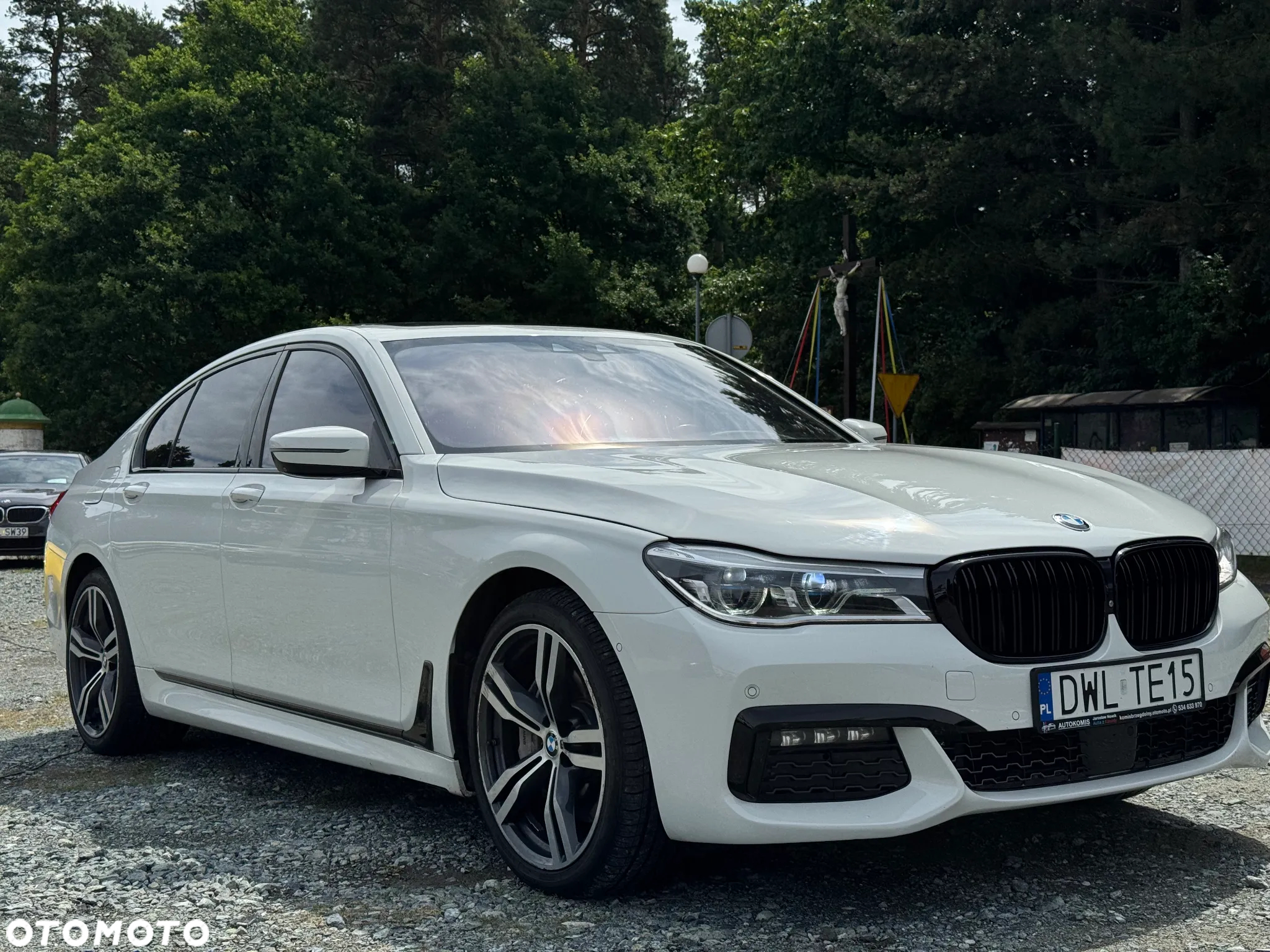 BMW Seria 7 750i xDrive - 2