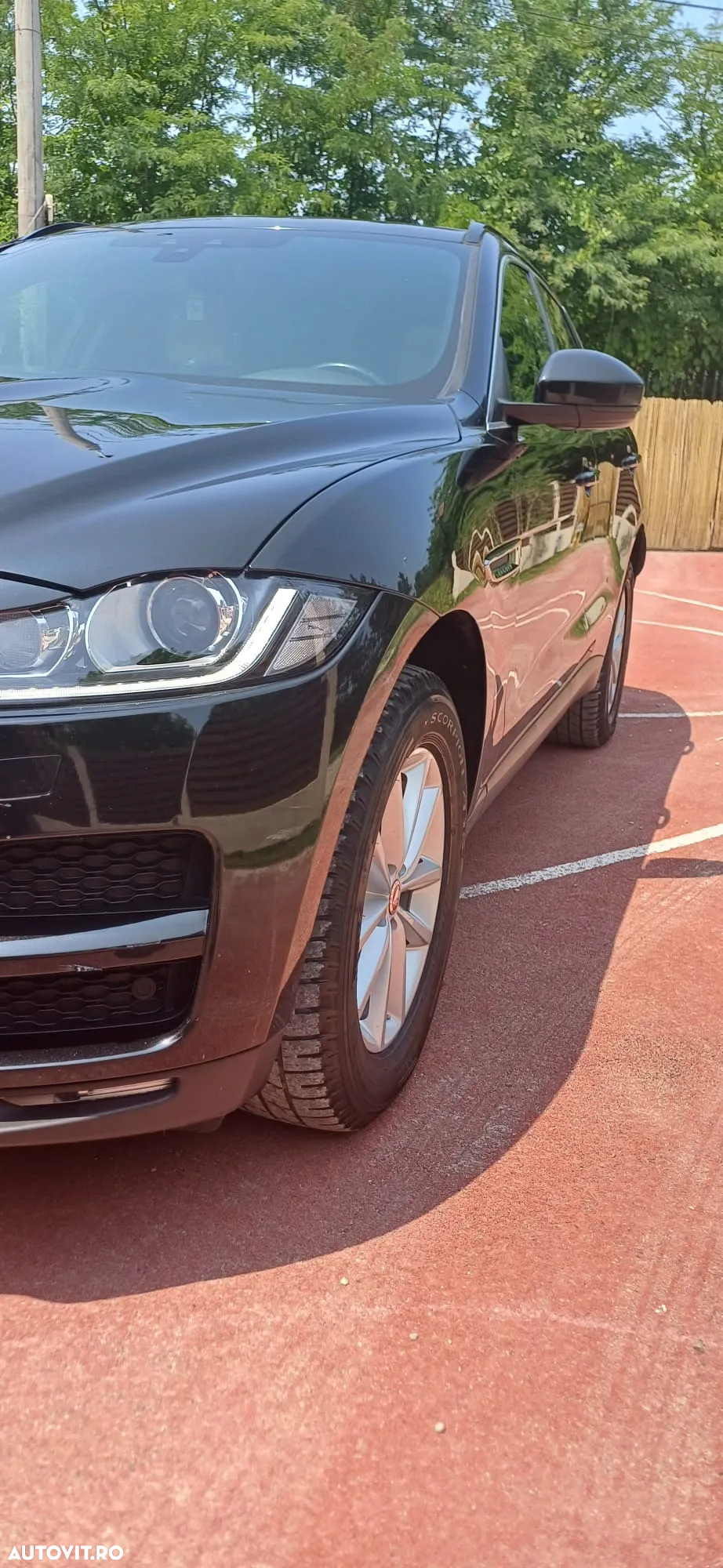 Jaguar F-Pace 20d AWD Portfolio - 19