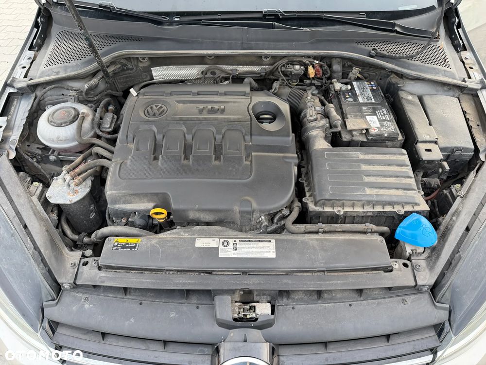 Volkswagen Golf 1.6 TDI BMT Comfortline - 8