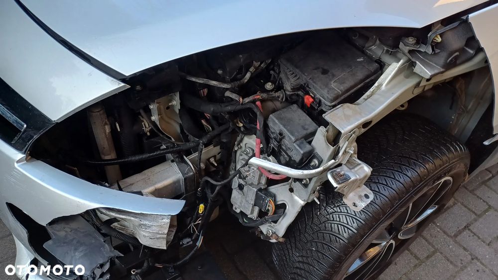 Renault Scenic 2.0 16V 140 CVT Bose Edition - 4